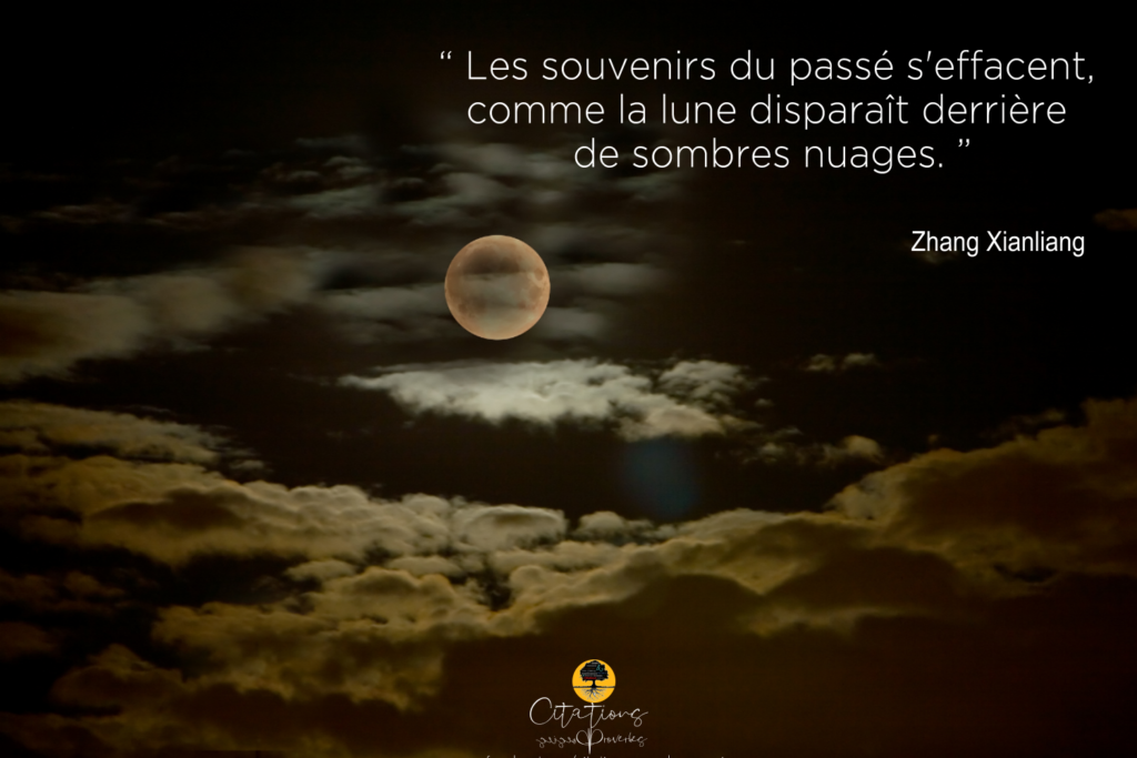 Les souvenirs du passé s�effacent, comme la lune disparaît Les souvenirs du passé s�effacent, comme la lune disparaît